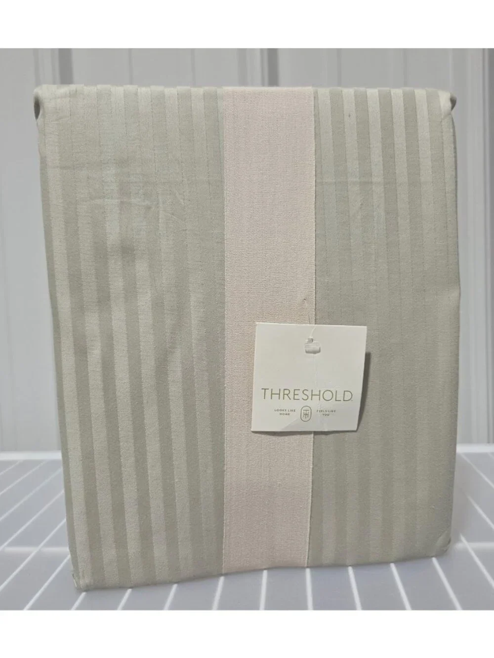 Threshold Twin XL Size 100% Sateen Cotton Damask Birch Gray 4 Piece Sheet Set